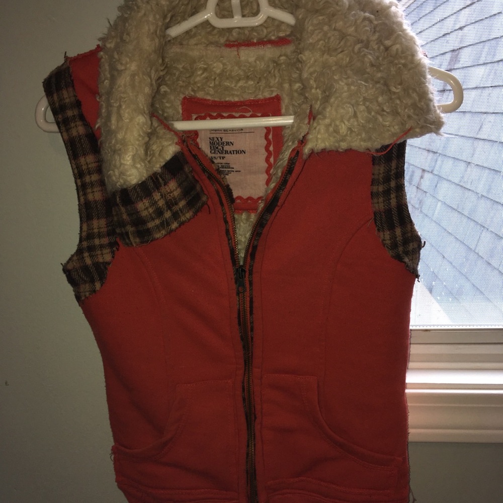 Urban behavior fur vest